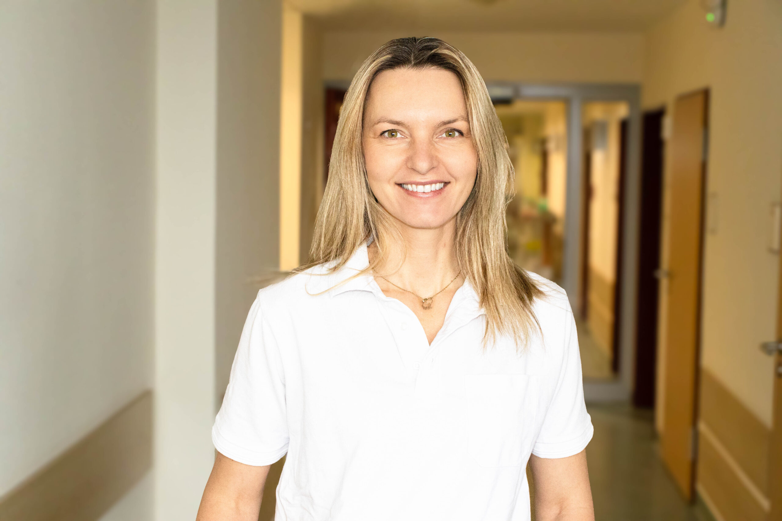 Ein Portrait-Foto von Oberärztin Dr. med. Katarzyna Podgorska-Gumulak